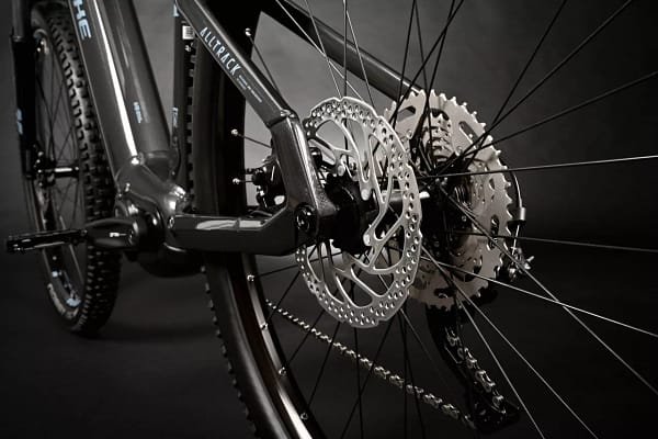 HAIBIKE-ALLTRACK-5-mit-der-Farbe-greyslate-aus-dem-Modelljahr-2025-Hinterrad-und-Scheibenbremse Haibike ALLTRACK 5 grey slate 2025